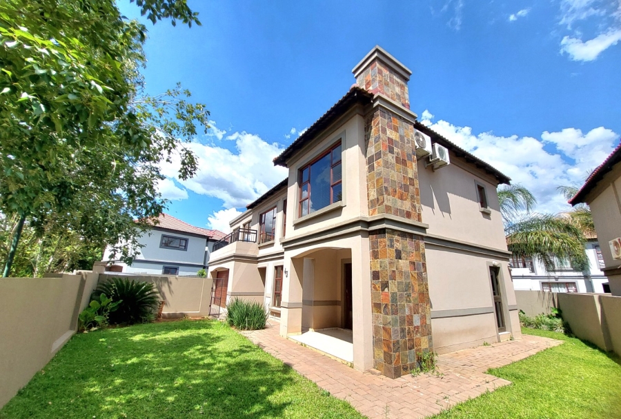 3 Bedroom Property for Sale in Gateway Manor North West